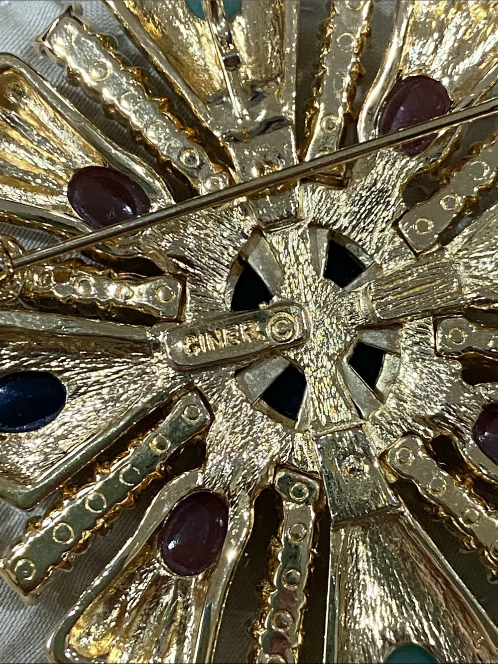 CINER Jewels of India brooch/pendant with Black, Green and Red glass Cabochons
